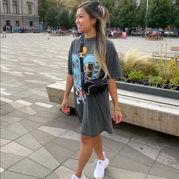 Meet your Posher, Tiffanny - Picture 1 of 4